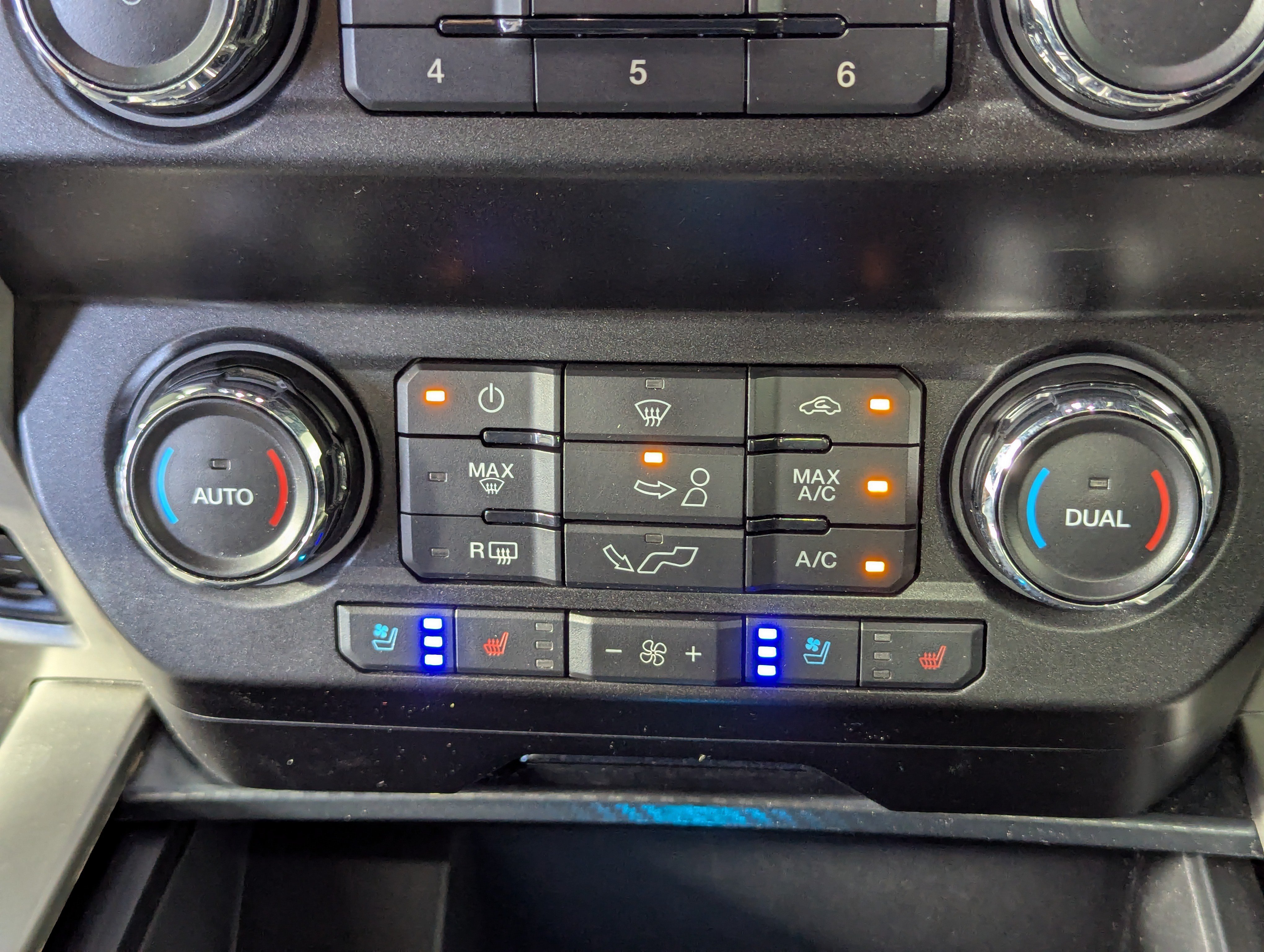 Certified 2019 Ford F150 Lariat AWD/4WD image 29