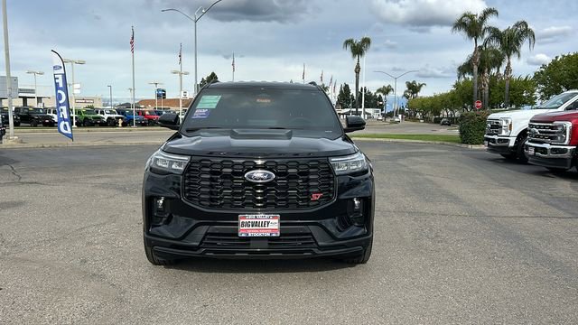Certified 2025 Ford Explorer ST RWD image 9