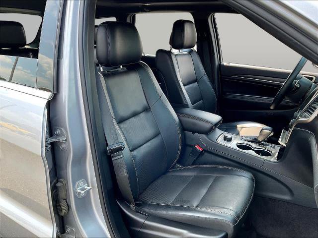 Used 2017 Jeep Grand Cherokee Limited w/ Luxury Group II AWD/4WD image 31