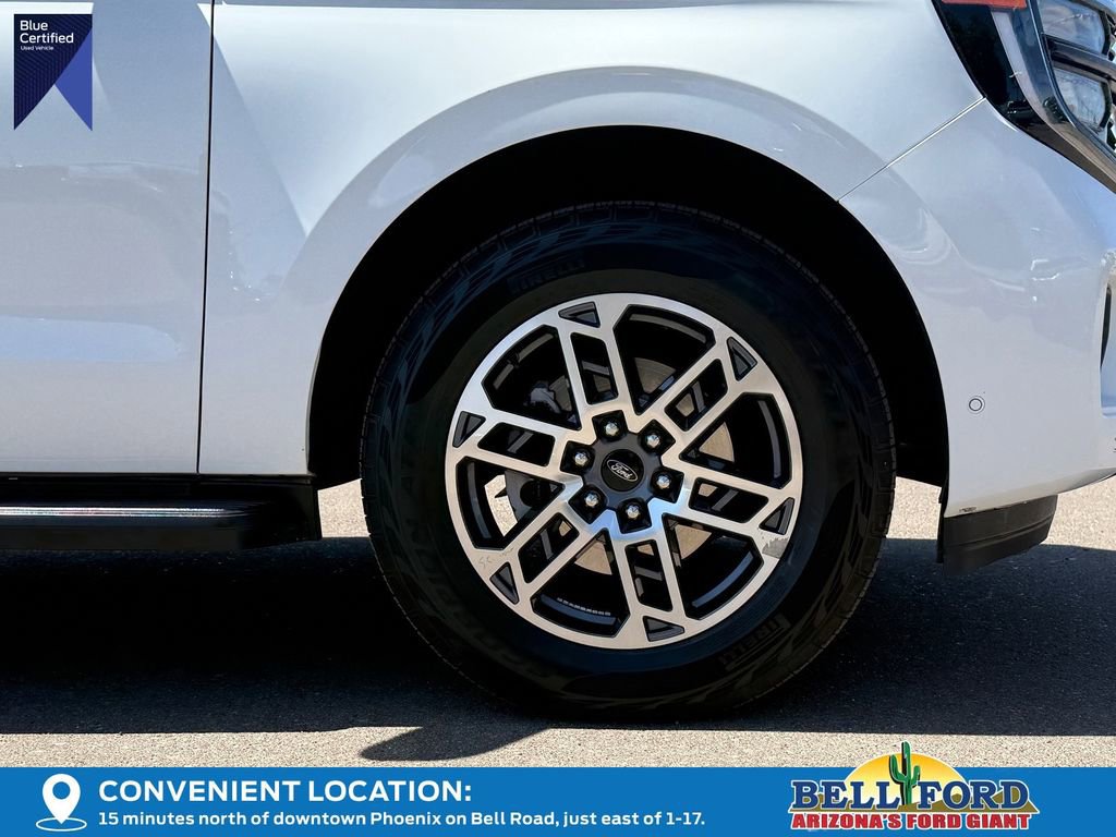 Certified 2025 Ford Expedition Active AWD/4WD image 5