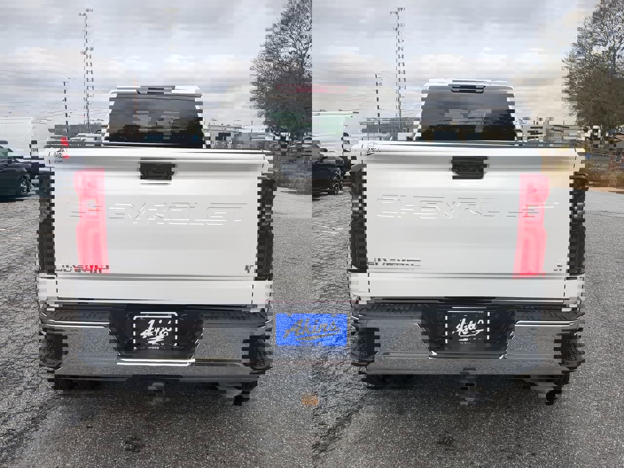 Used 2022 Chevrolet Silverado 3500 LT w/ Convenience Package image 4