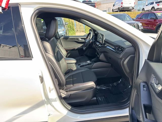 Certified 2025 Ford Escape ST-Line w/ Tech Pack #1 image 11