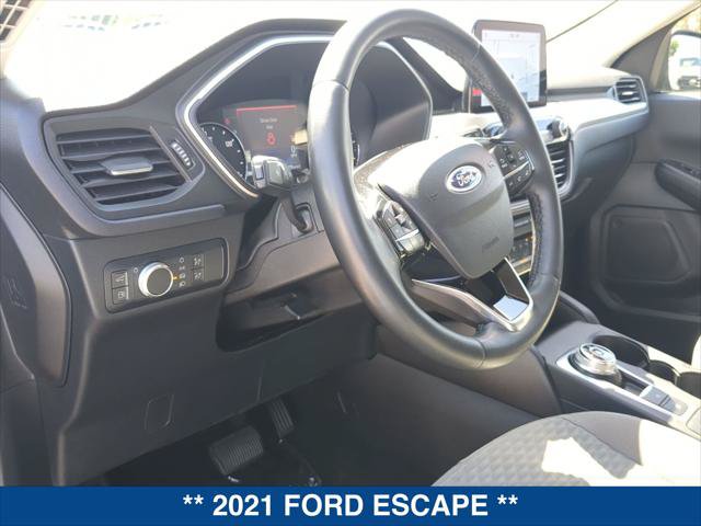 Certified 2021 Ford Escape SE FWD image 12