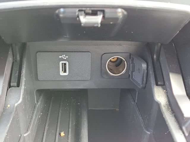 Certified 2018 Ford Explorer XLT w/ Equipment Group 202A FWD image 31