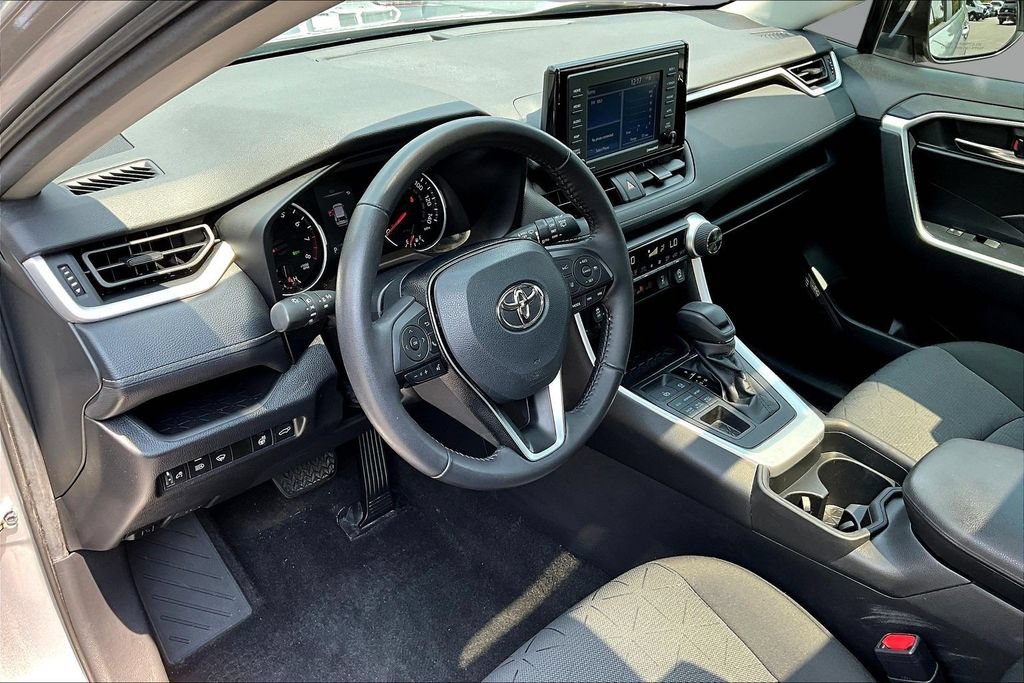 Used 2021 Toyota RAV4 XLE w/ Convenience Package AWD/4WD image 20