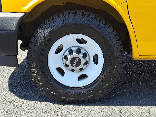 Used 2021 GMC Savana 3500 w/ Power Convenience Package RWD image 9