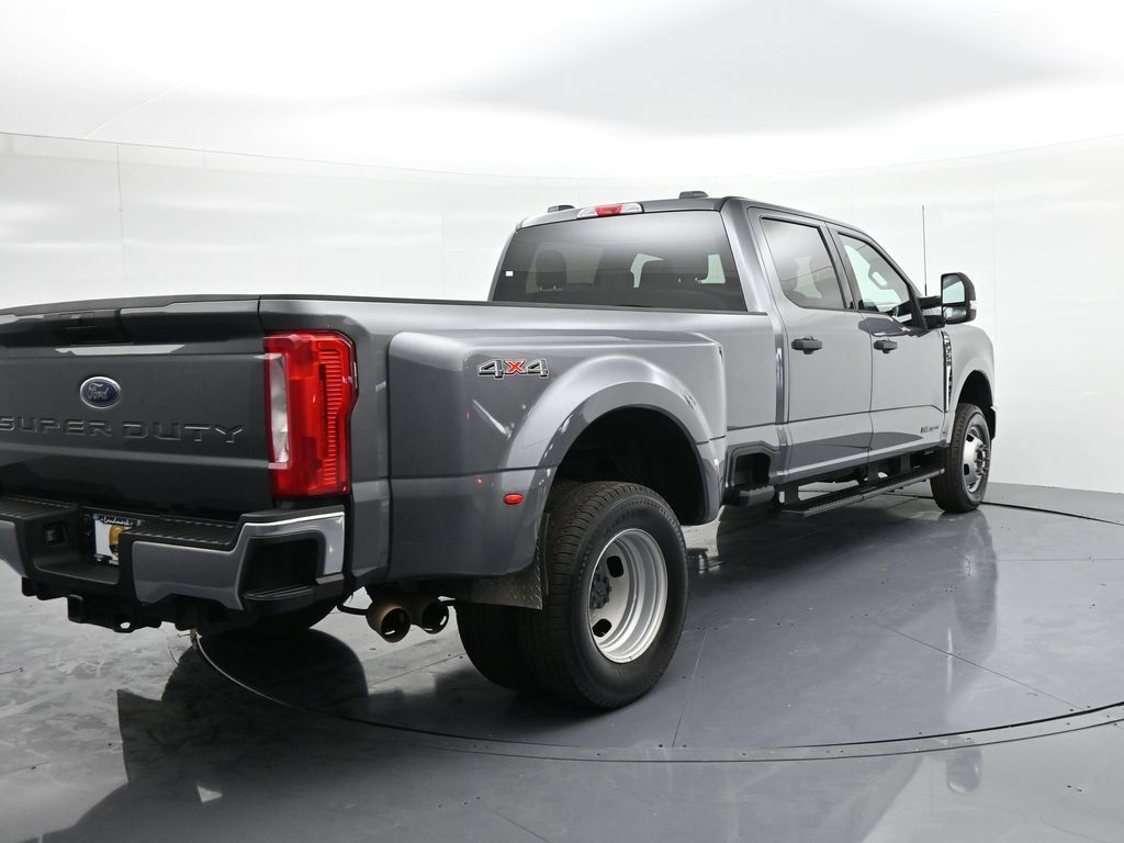 Certified 2025 Ford F350 XLT AWD/4WD image 6