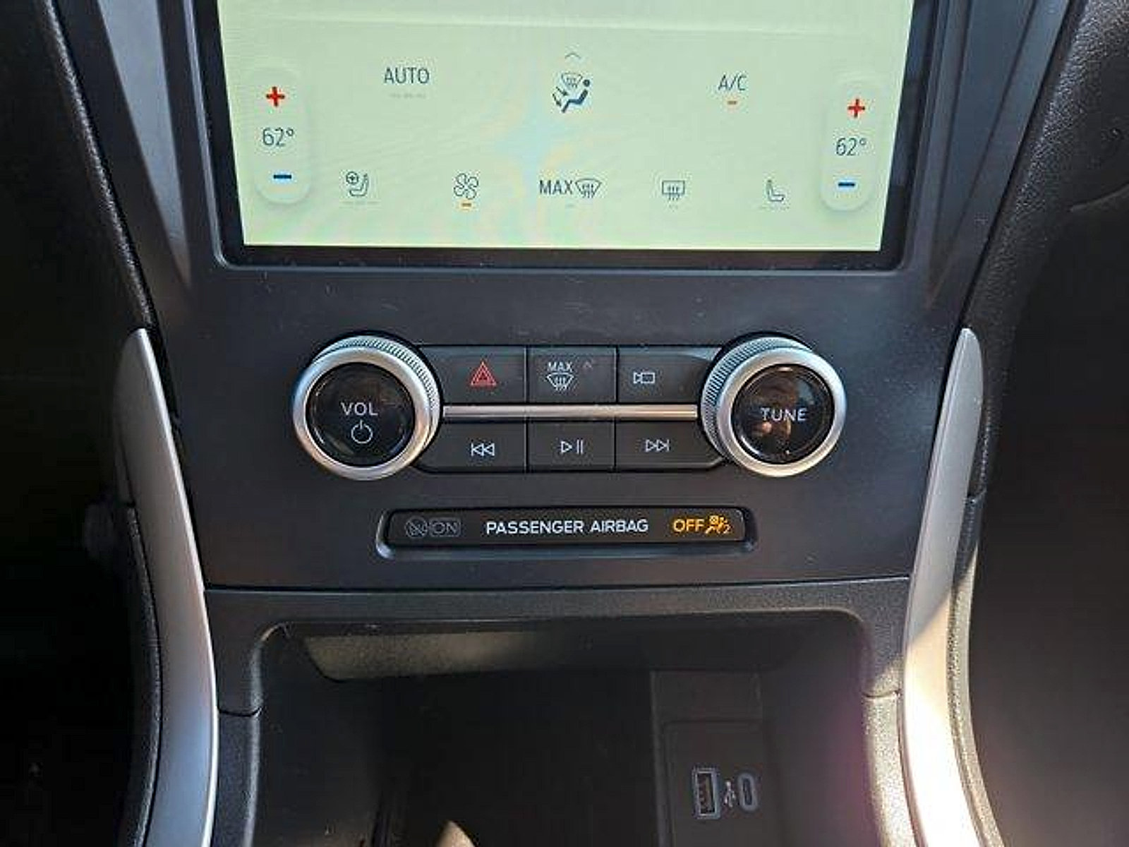 Certified 2024 Ford Edge SEL w/ Convenience Package AWD/4WD image 20