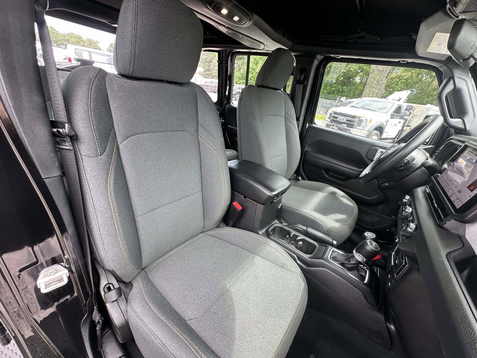 Used 2024 Jeep Wrangler Unlimited Sport AWD/4WD image 23