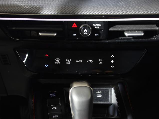 Used 2025 Nissan Kicks SR image 15