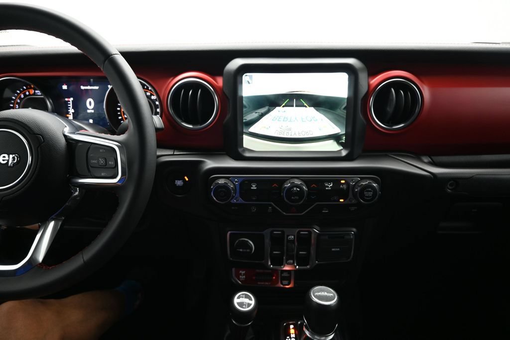 Used 2023 Jeep Gladiator Rubicon w/ Trailer Tow Package AWD/4WD image 21