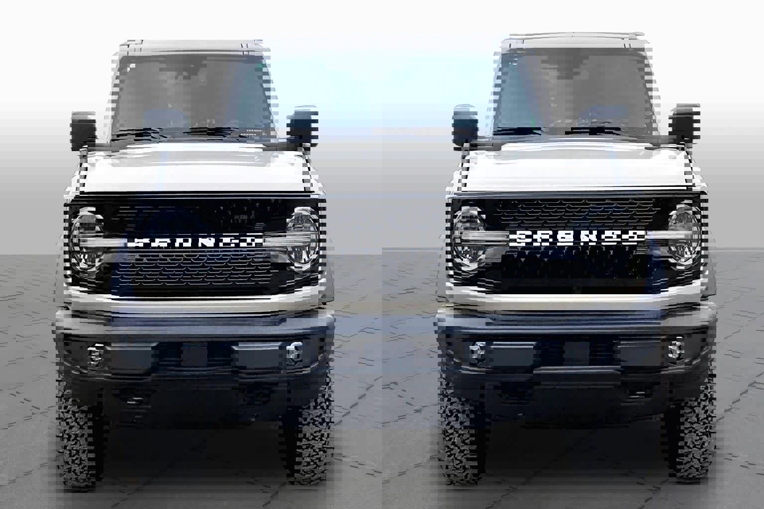 Certified 2025 Ford Bronco Outer Banks w/ Black Appearance Package image 7