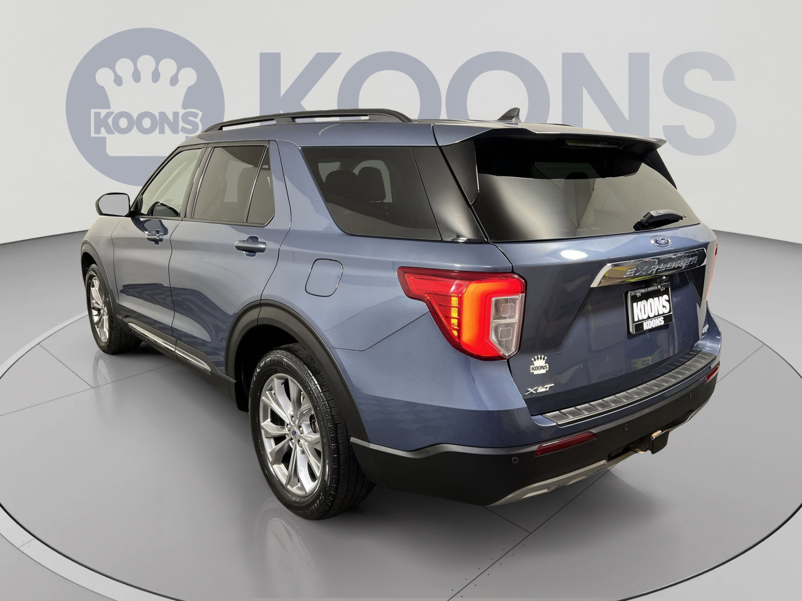 Certified 2021 Ford Explorer XLT w/ Equipment Group 202A AWD/4WD image 4