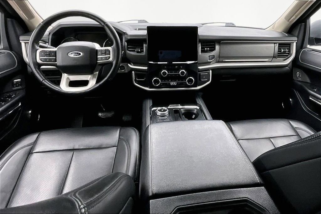 Certified 2024 Ford Expedition Max XLT image 16