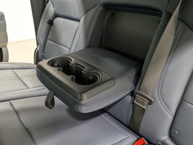 Used 2022 Chevrolet Silverado 1500 High Country w/ High Country Premium Package AWD/4WD image 19