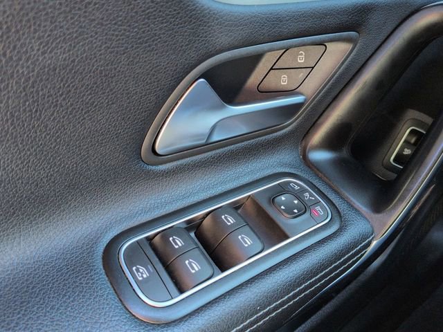 Used 2025 Mercedes-Benz CLA 250 4MATIC image 29