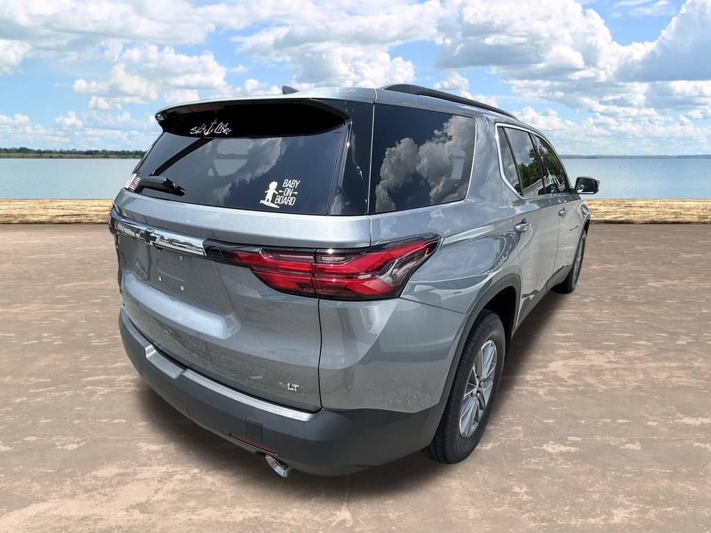Used 2023 Chevrolet Traverse LT FWD image 9