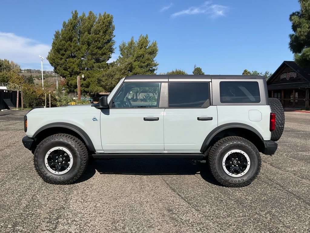Certified 2024 Ford Bronco Black Diamond w/ Sasquatch Package AWD/4WD image 3