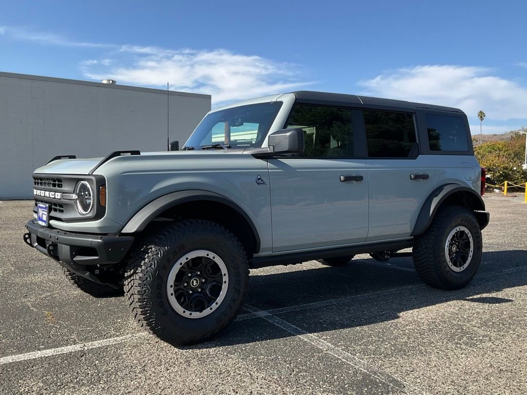Certified 2024 Ford Bronco Black Diamond w/ Sasquatch Package image 3