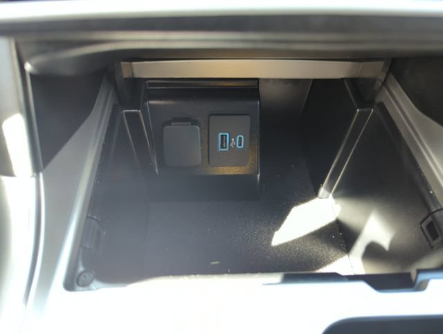 Certified 2023 Ford Explorer Limited w/ Limited Technology Package AWD/4WD image 35