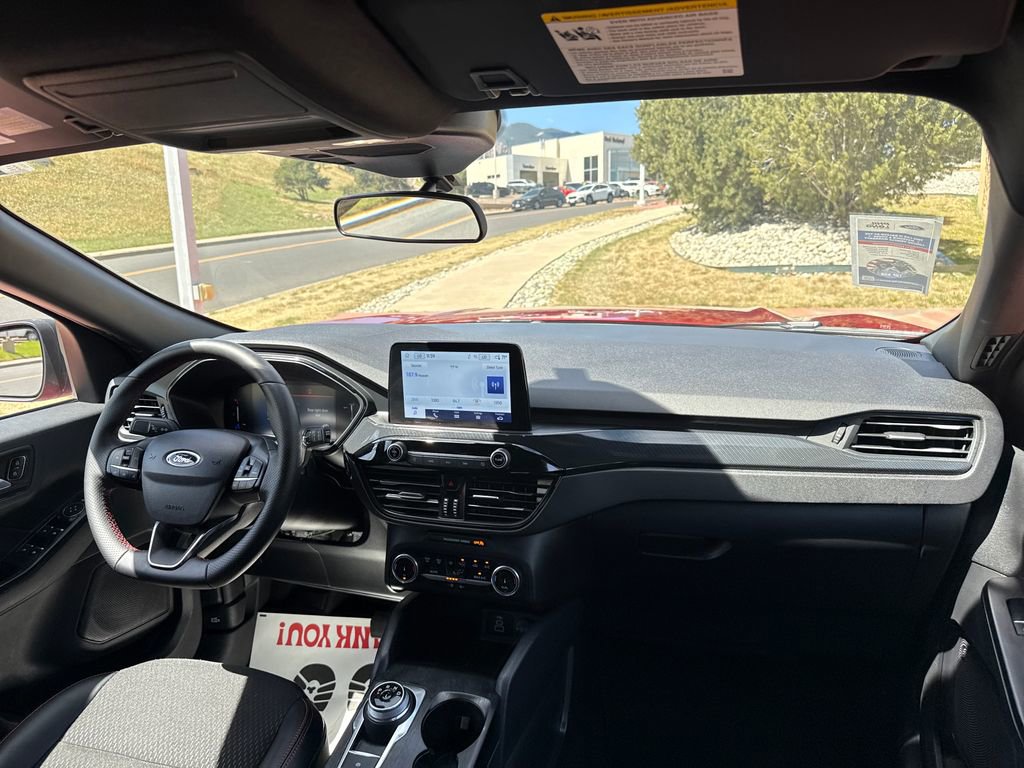 Certified 2025 Ford Escape ST-Line AWD/4WD image 26