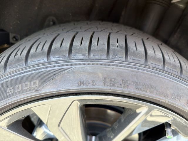 Used 2025 Toyota Corolla SE FWD image 29