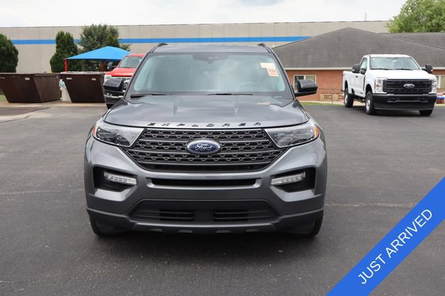 Certified 2024 Ford Explorer XLT w/ Equipment Group 202A AWD/4WD image 2