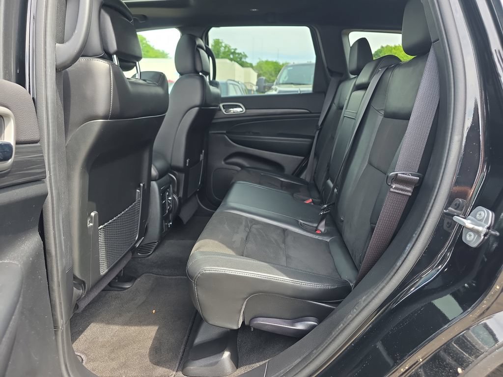 Used 2022 Jeep Grand Cherokee Laredo X AWD/4WD image 17