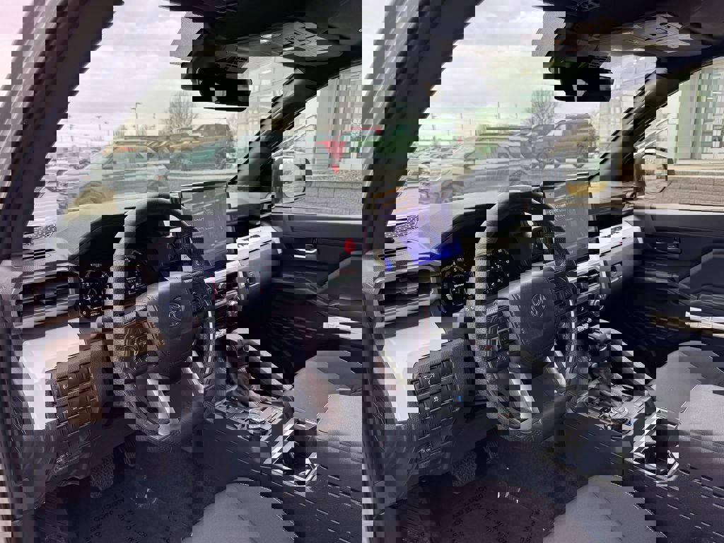 Used 2024 Toyota Tacoma TRD Off-Road AWD/4WD image 9