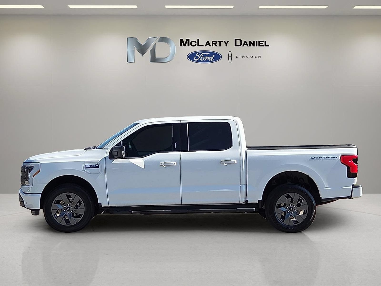 Certified 2024 Ford F150 Lightning Flash AWD/4WD image 3