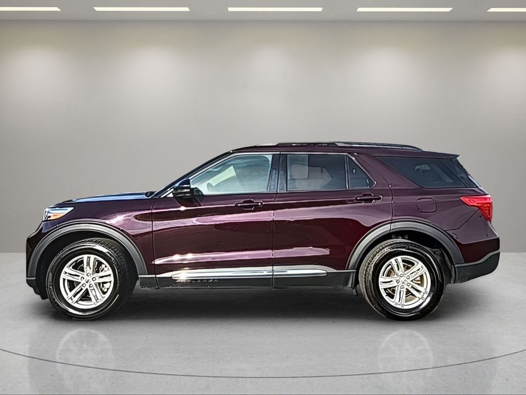 Certified 2023 Ford Explorer XLT w/ Equipment Group 202A AWD/4WD image 6