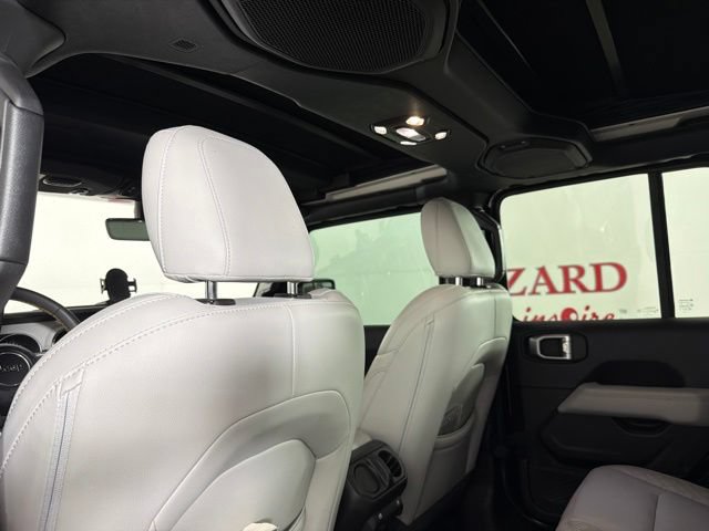 Used 2023 Jeep Wrangler Unlimited Sahara AWD/4WD image 14
