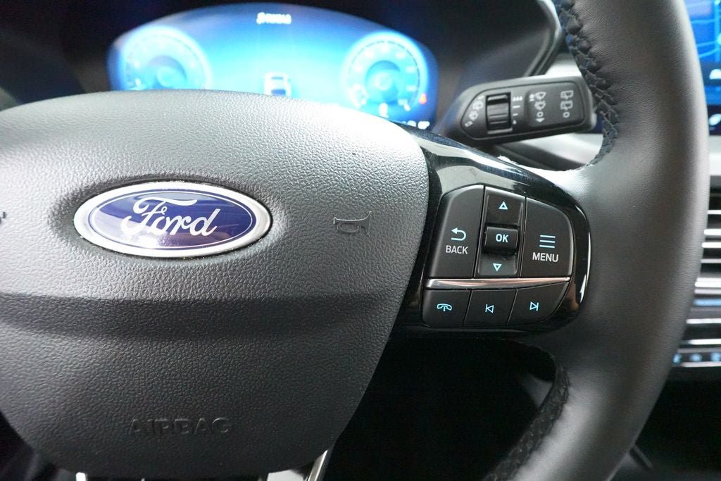 Certified 2025 Ford Escape Platinum AWD/4WD image 15