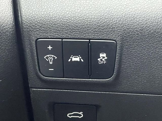 Used 2023 Kia K5 LXS image 17