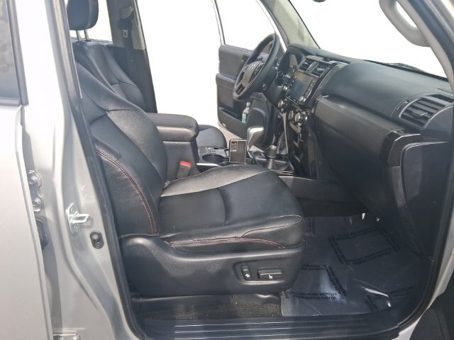 Used 2021 Toyota 4Runner TRD Off-Road Premium AWD/4WD image 17