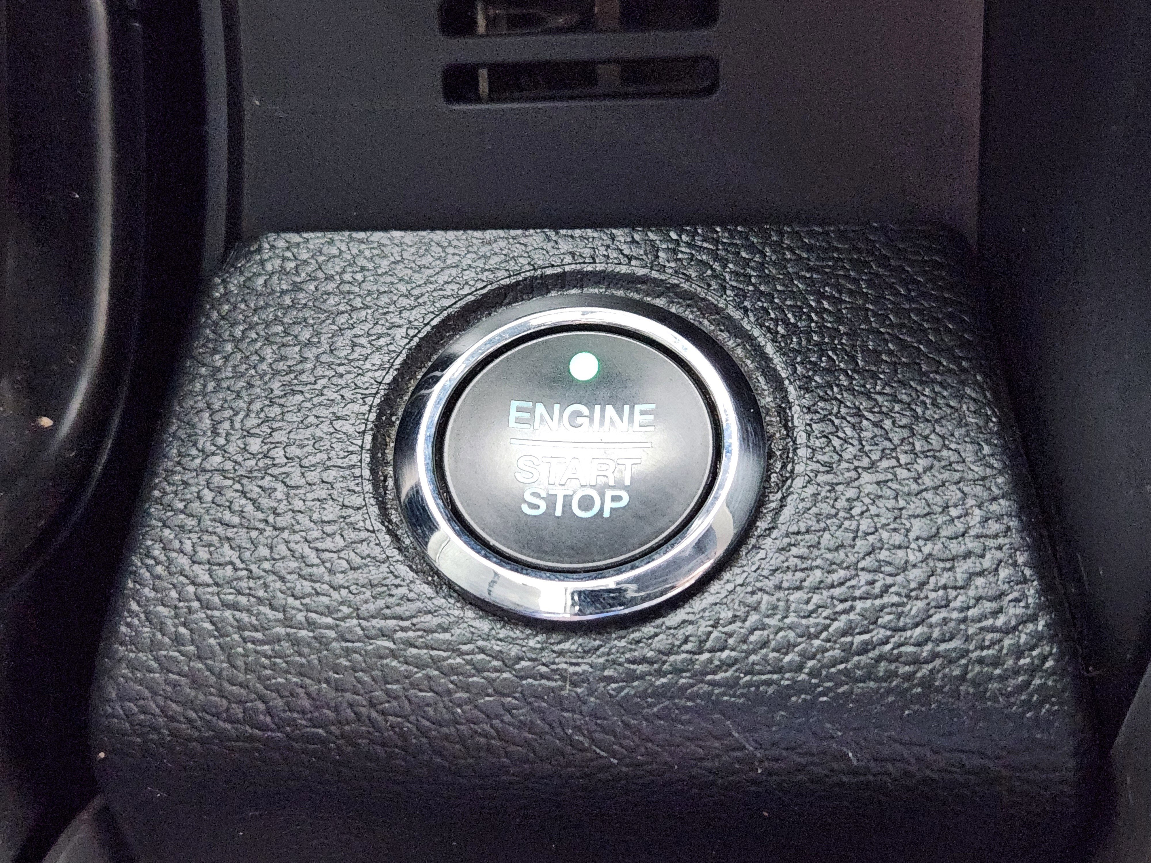 Certified 2021 Ford F350 Platinum w/ FX4 Off-Road Package image 26