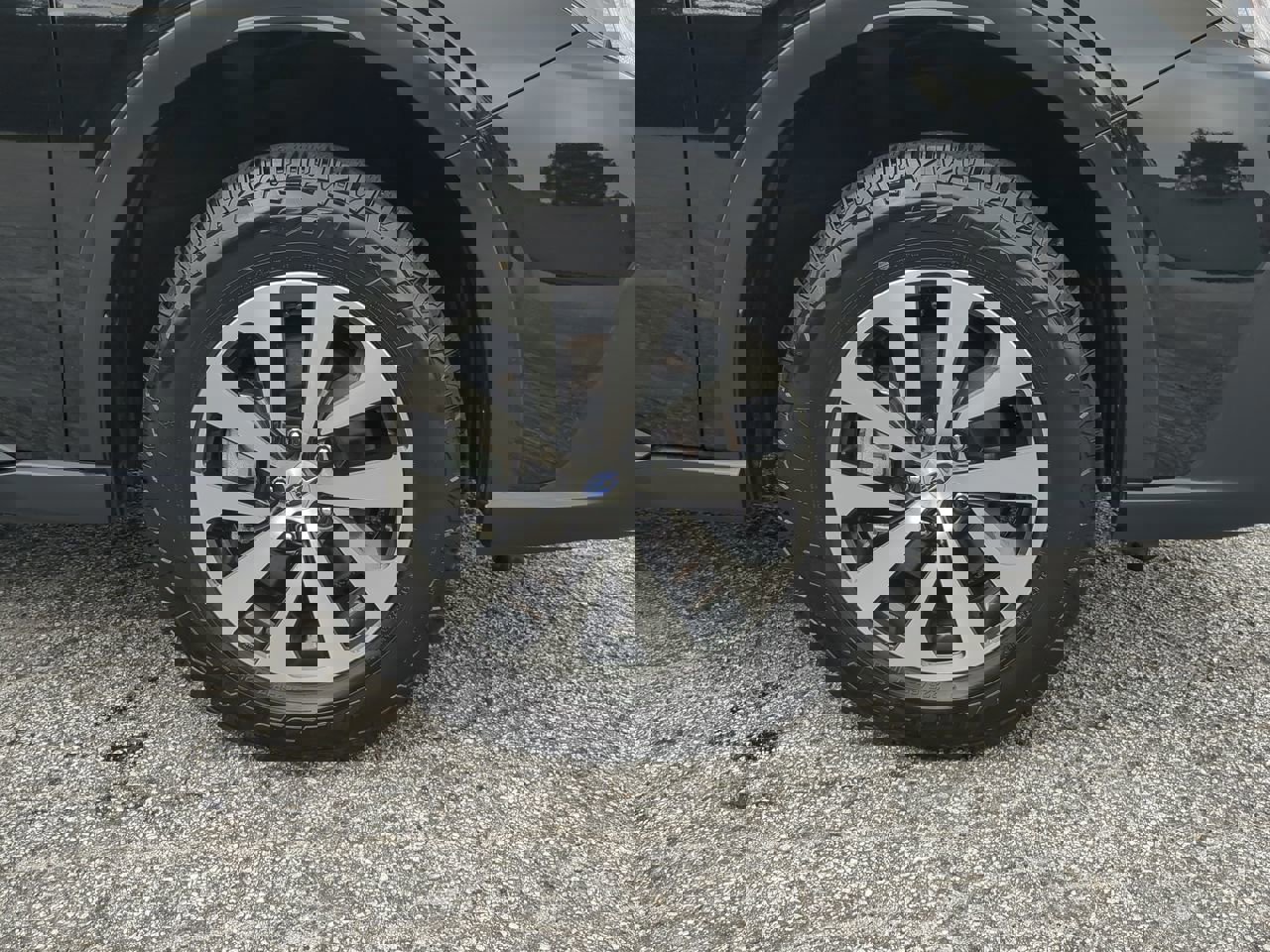 Used 2022 Subaru Outback Premium image 9