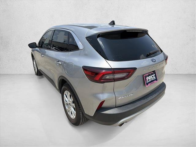 Certified 2023 Ford Escape Active w/ Tech Pack #1 FWD image 3