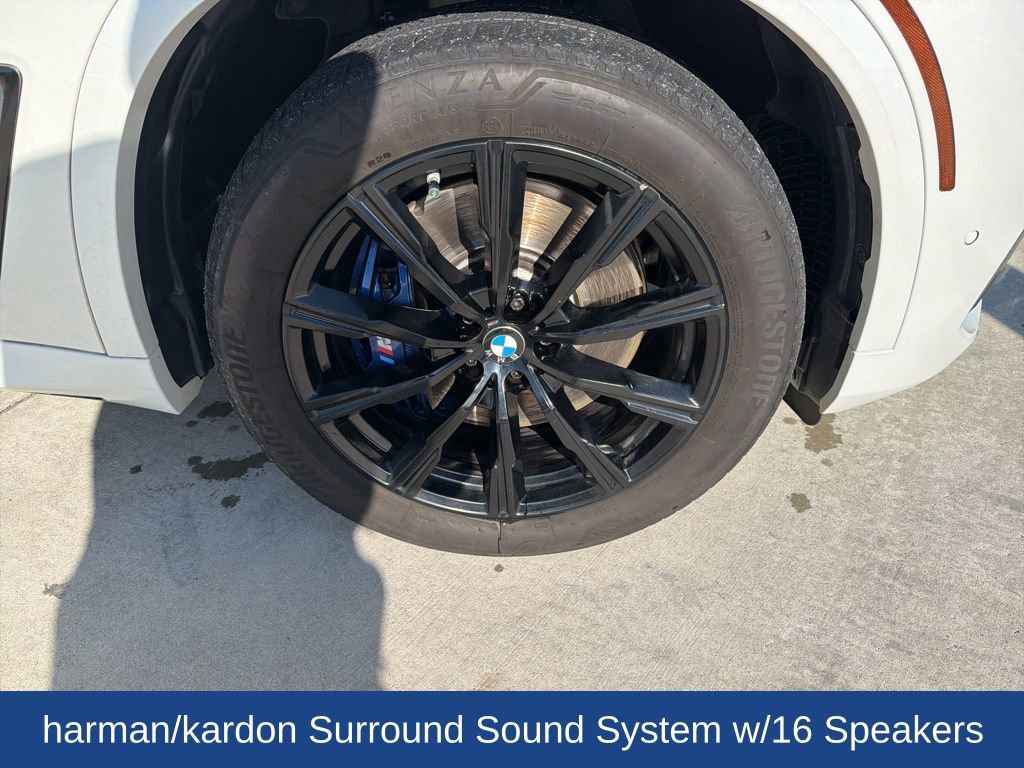 Used 2022 BMW X5 M50i w/ Executive Package image 14