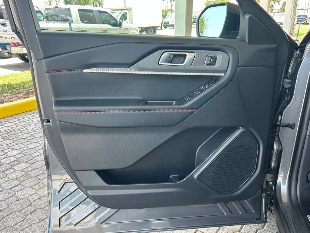 Certified 2026 Ford Explorer ST-Line w/ ST-Line Street Pack RWD image 35