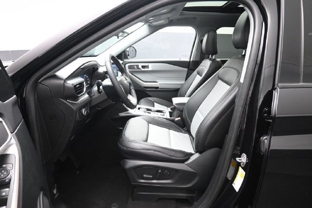 Certified 2024 Ford Explorer XLT w/ Equipment Group 202A AWD/4WD image 10