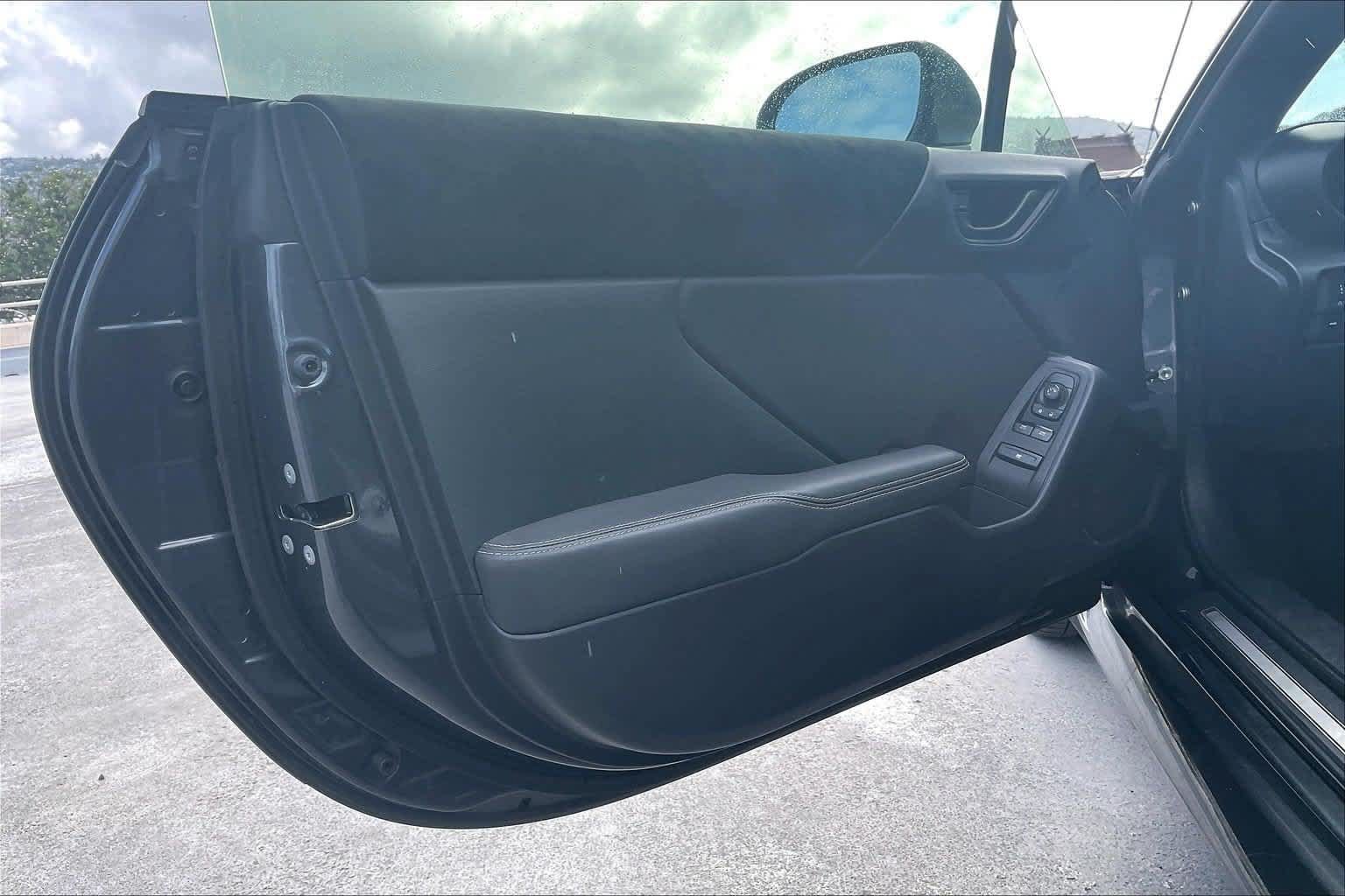 Used 2025 Toyota GR86 Premium w/ Performance Package RWD image 26