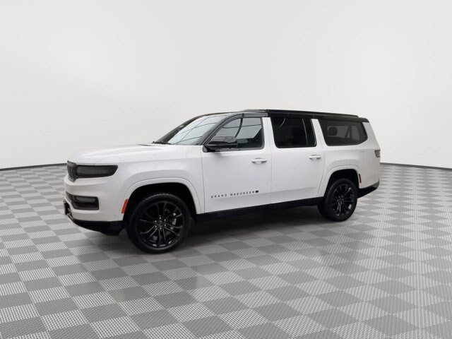 Used 2024 Jeep Grand Wagoneer L Series II w/ Quick Order Packagew 28T AWD/4WD image 37