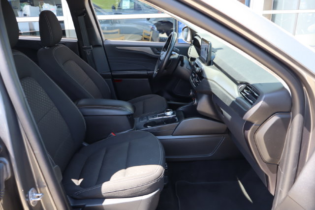 Certified 2024 Ford Escape Active AWD/4WD image 37