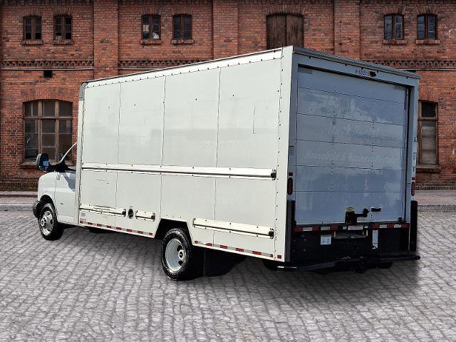 Used 2021 GMC Savana 3500 Extended w/ Power Convenience Package image 4