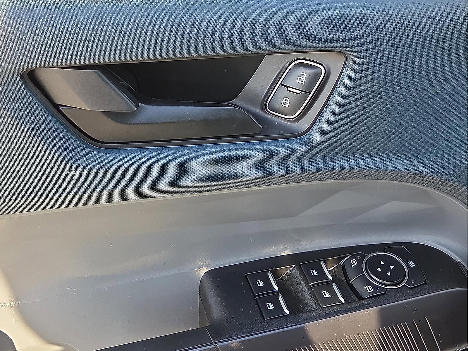 Certified 2025 Ford Maverick Lariat w/ Black Appearance Package image 13