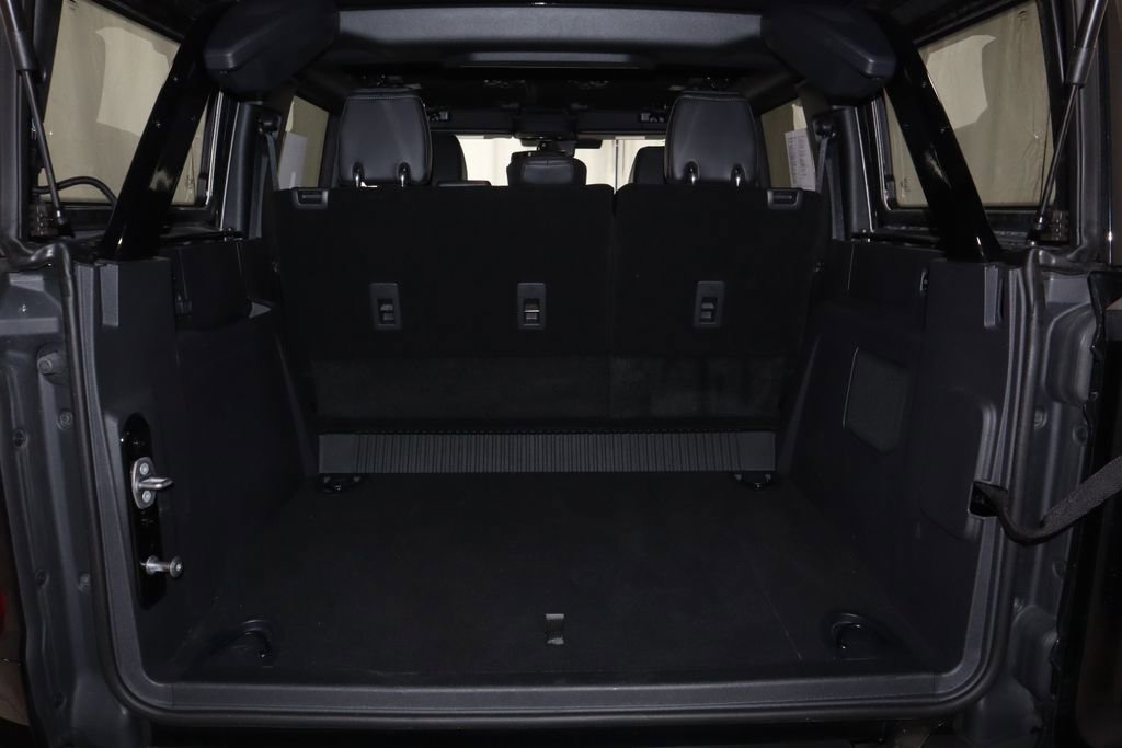 Certified 2025 Ford Bronco Outer Banks w/ Black Appearance Package AWD/4WD image 15