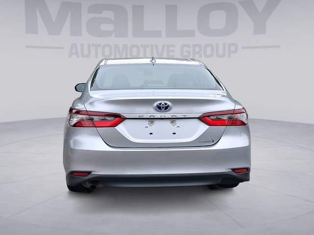 Used 2022 Toyota Camry LE FWD image 4
