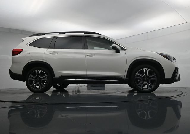 Used 2023 Subaru Ascent Limited AWD/4WD image 40