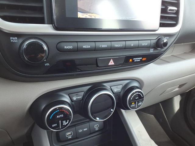 Used 2023 Hyundai Venue SEL image 27